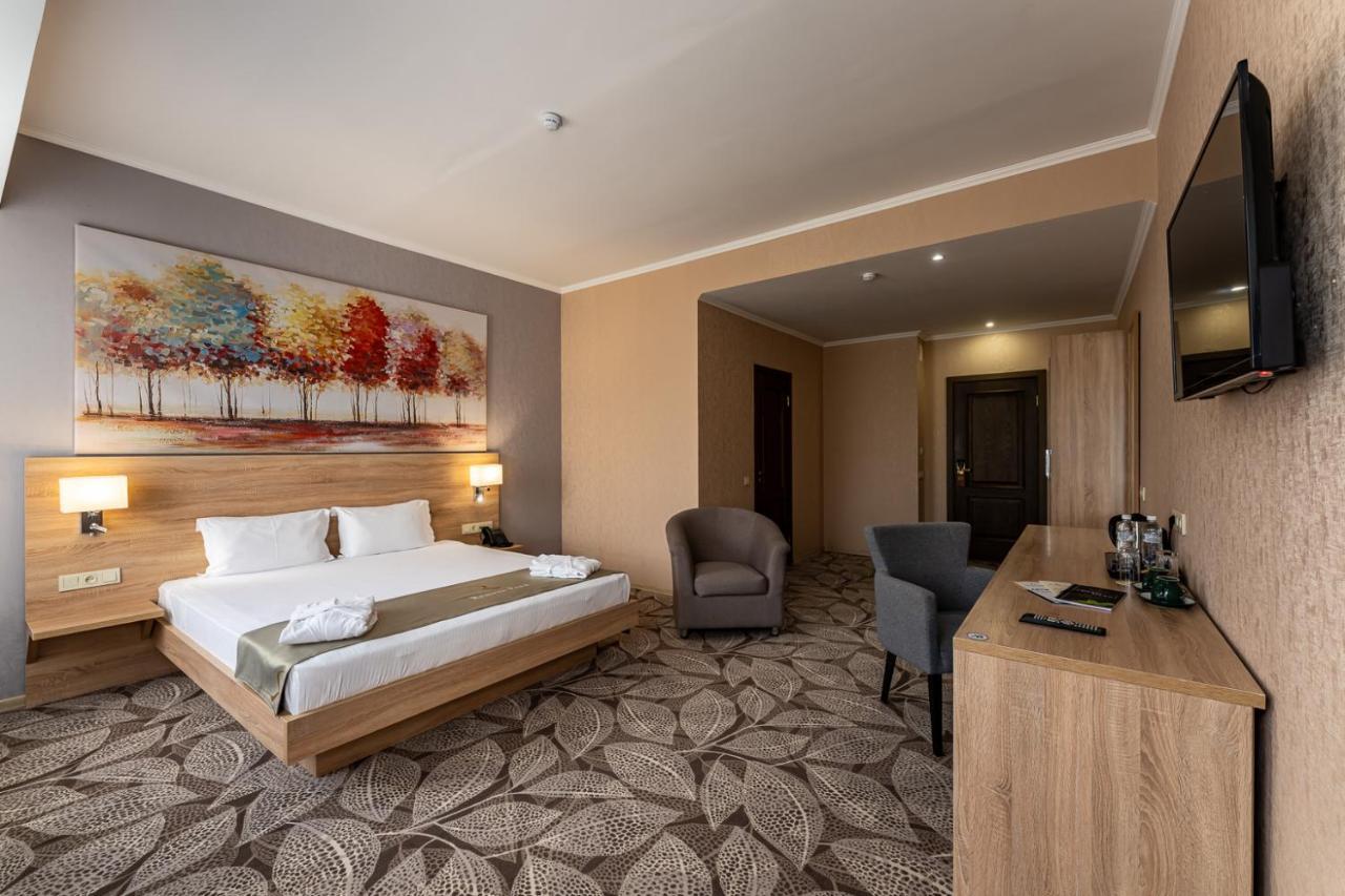 Renion Park Hotel